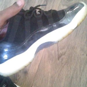 jordan 11s size 7